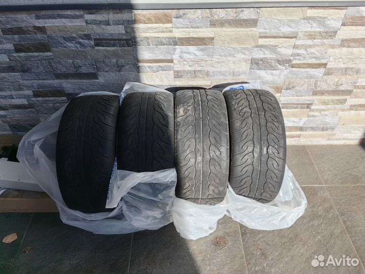 Yokohama Advan Neova AD08R 255/40 R18 95W