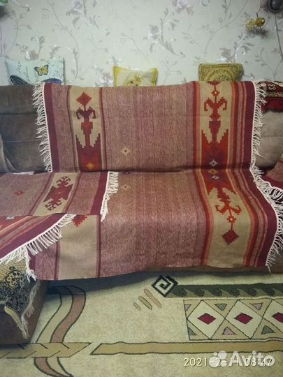 Накидки на диван и кресло