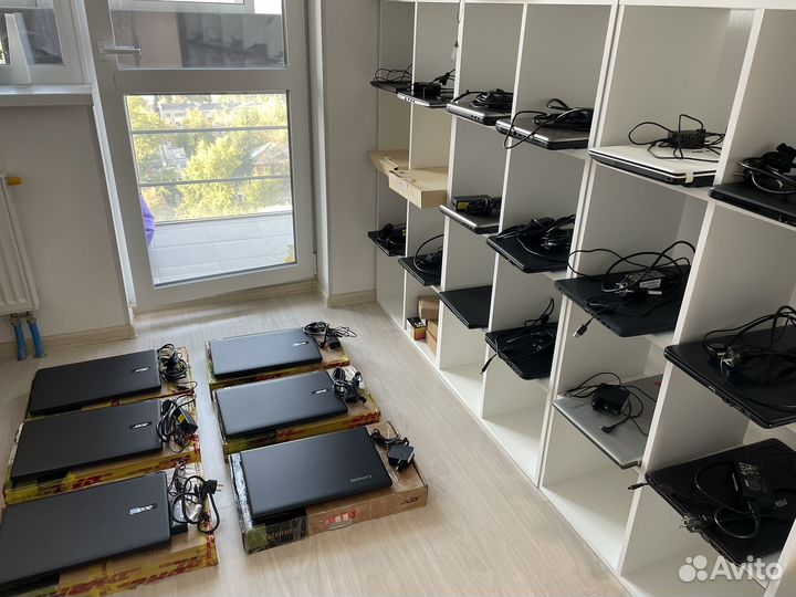 Ноутбуки с закрытых офисов и магазинов