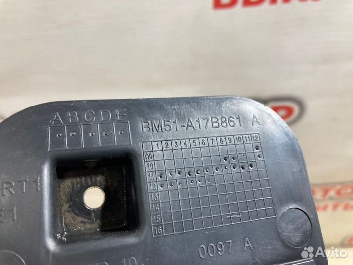 Крепление бампера заднее Ford Focus 3 хэтчбек 2012