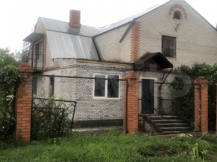 Дом 201 м² на участке 10 сот.