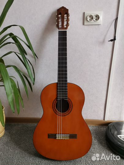 Классическая гитара yamaha c40