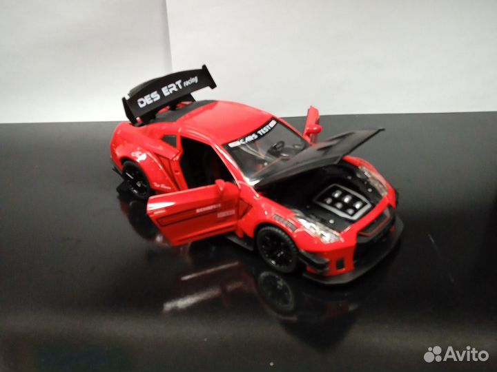 Машинка металлическая Nissan GT-R 35