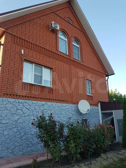 Дом 176 м² на участке 13 сот.