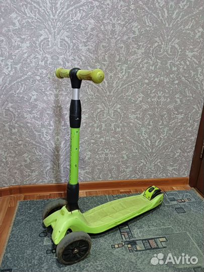 Самокат детский с поворотным механизмом