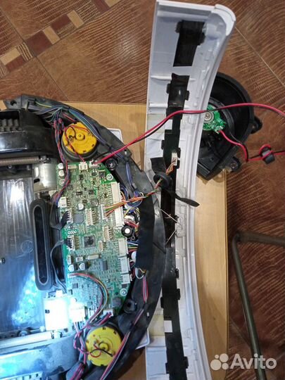 Робот пылесос iLife v50 на запчасти