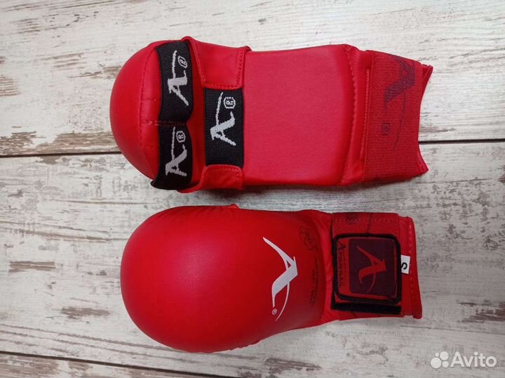 Защита голени и перчатки для Каратэ Arawaza