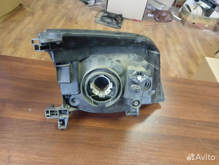 Левая фара Nissan X-trail T30 Рестайлинг