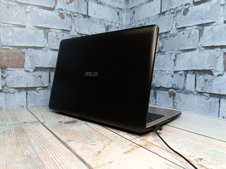 Игровой ноутбук intel/4ядра/2видеокарты/10Gb/SSD