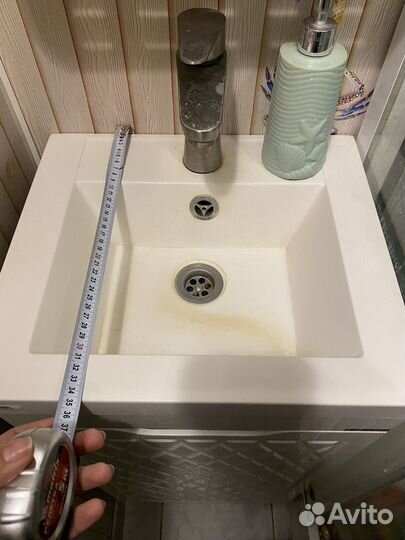 Раковина с тумбой