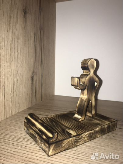 Подставка для телефона из дерева