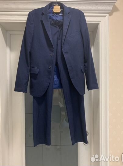 Костюм школьный