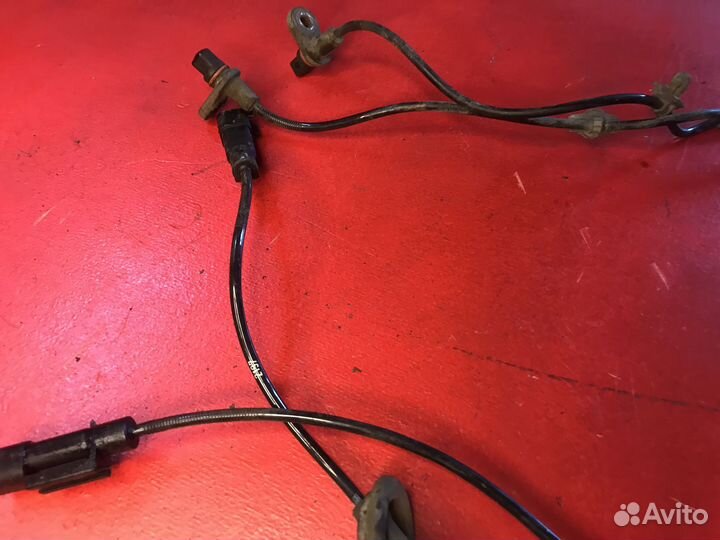 Датчик ABS задний Mitsubishi Lancer 10 1.5