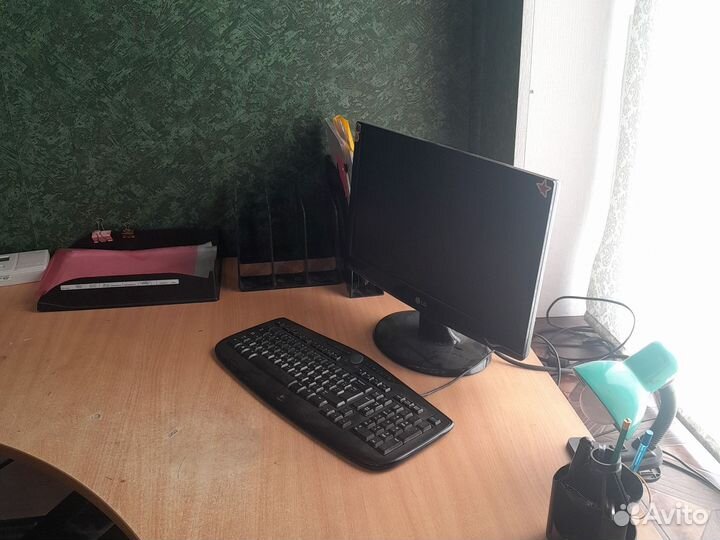 Монитор LG +клавиатура