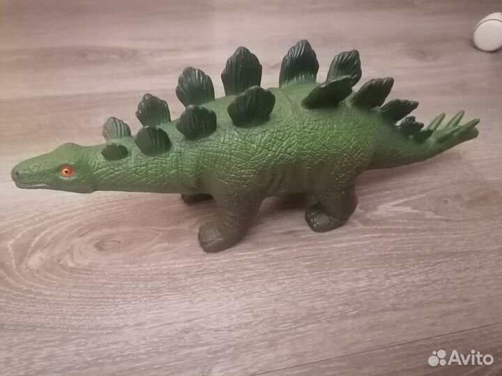 Динозавр 42см