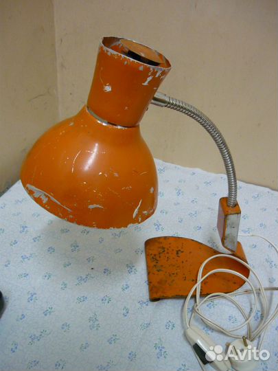 Лампа настольная