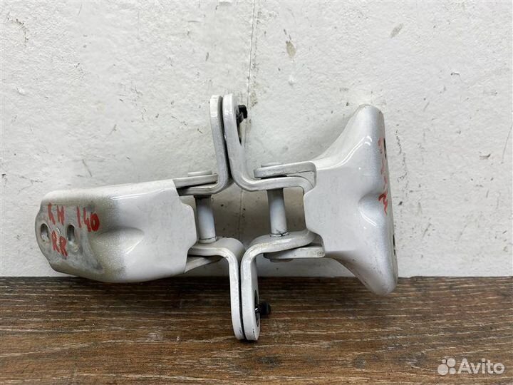 Петли двери задние правые Hyundai I40 2011-2018