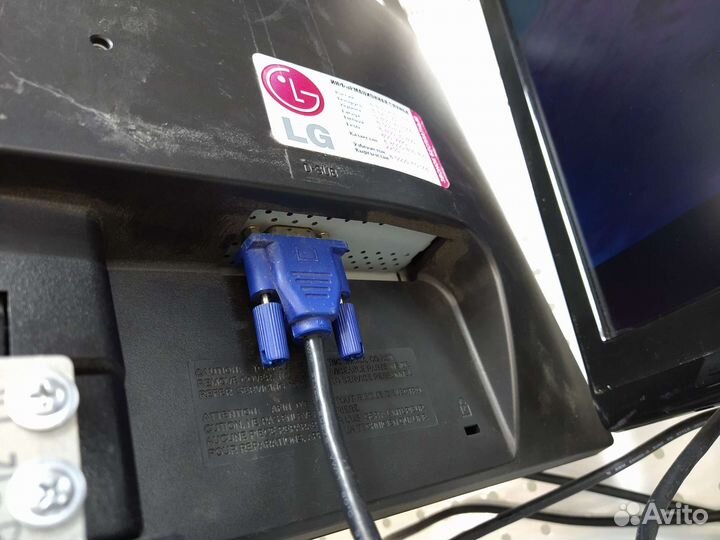 Монитор LG Flatron E2041S-BN 20