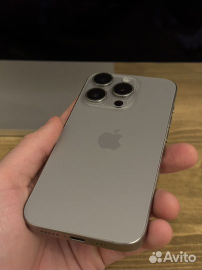 iPhone 15 Pro, 256 ГБ