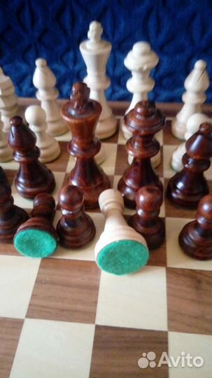 Шахматы инкрустированные в двух комплектах