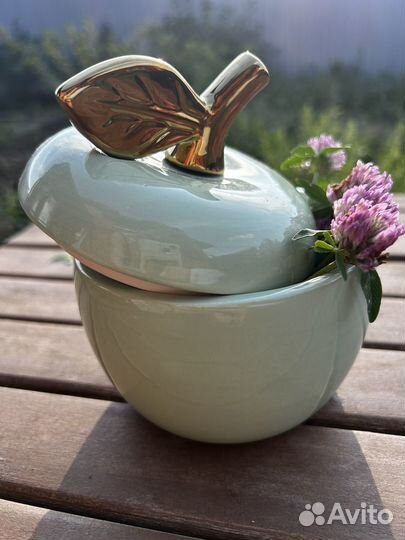 Керамическая шкатулка яблоко