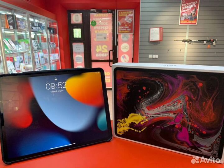 Планшет Apple iPad Pro 12.9 (3-го поколения) (2018