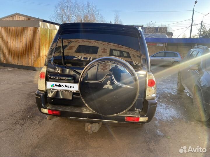 Mitsubishi Pajero 3.2 AT, 2004, 293 000 км