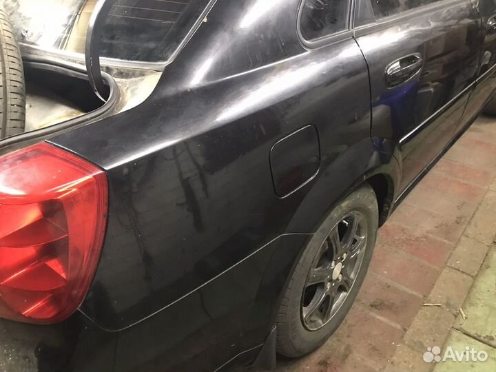 Заднее правое крыло chevrolet lacetti