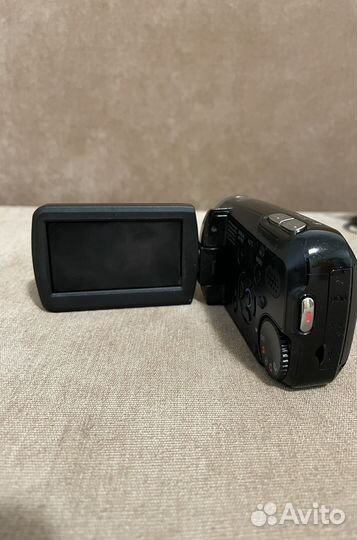 Видеокамера panasonic SDR-S7 на 8 гб