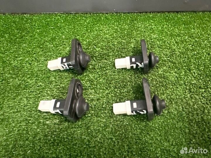 Концевик двери Kia Rio 3 Qb 1.6 G4FC 2014