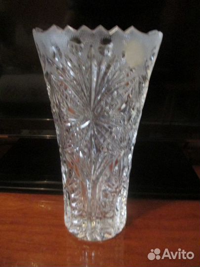 Ваза хрустальная 22 см