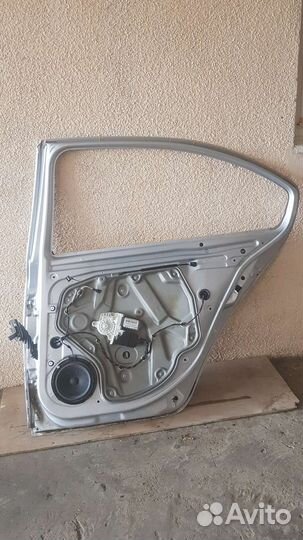 Дверь задняя правая skoda octavia a5