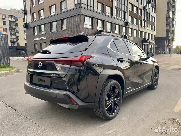 Lexus UX 2.0 CVT, 2022, 25 000 км