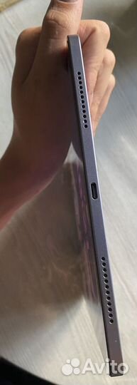 iPad air 5 2022 m1 64 wi fi (1 год гарантии)