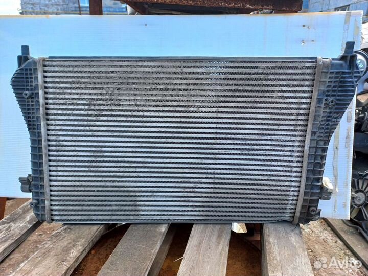 Интеркулер Volkswagen Passat B7