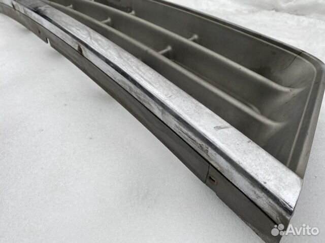 Решетка радиатора Ford Econoline 1992 год