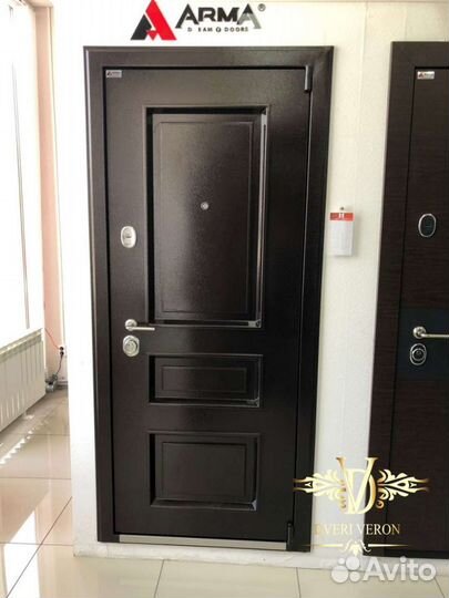 Дверь входная Чикаго 100мм шпон дуба