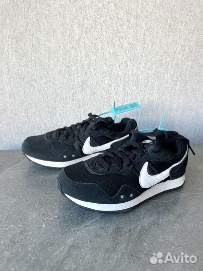 Кроссовки Nike Venture Runner wide р. 36