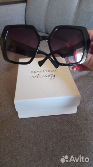 Солнцезащитные очки женские новые