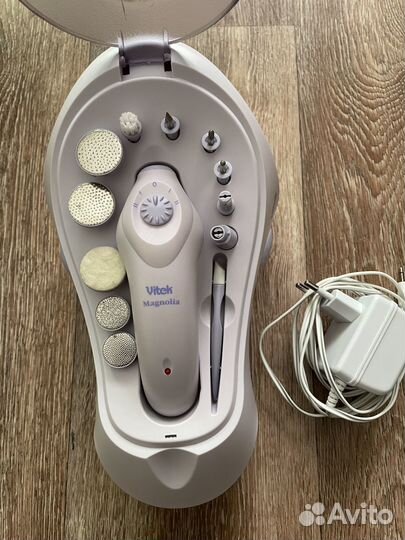 Набор для маникюра Vitek новый