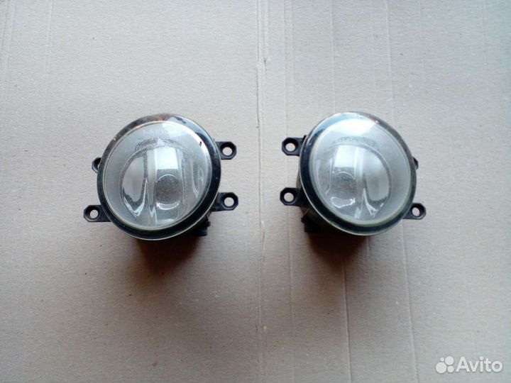 Фара противотуманная Toyota Camry V50