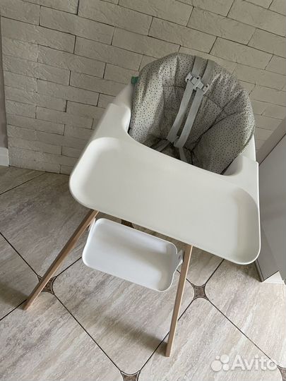Стульчик для кормления Stokke clikk