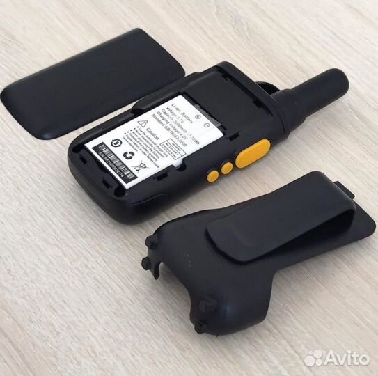 Рация с наушником, радиостанция с гарнитурой