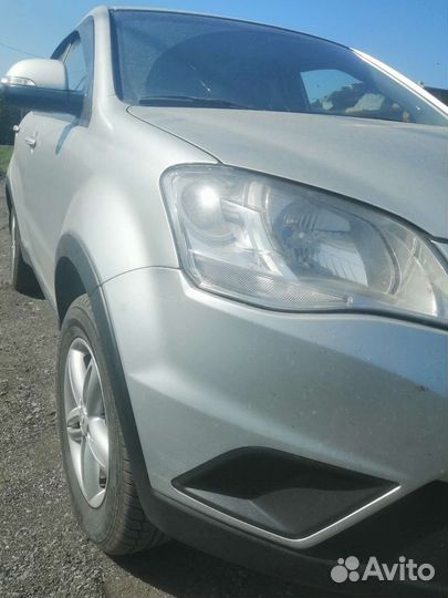 Крыло заднее и другое на ssangyong actyon New