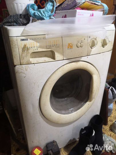 Стиральная машина и 2 холодильника