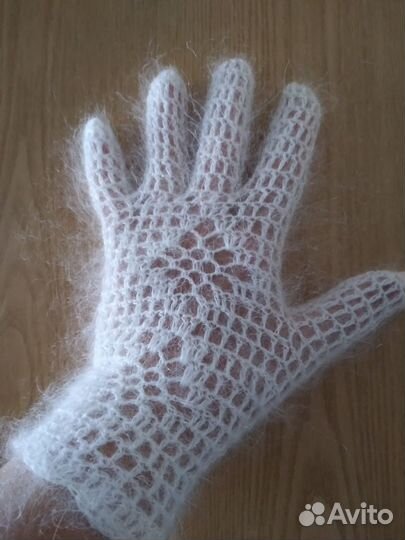 Пуховые ажурные перчатки и варежки