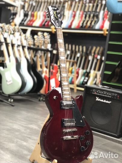 Электрогитара Epiphone Les Paul Studio Wine Red