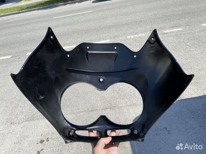 Предняя часть пластика