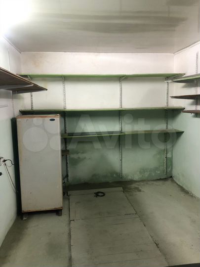 Гараж, > 30 м²