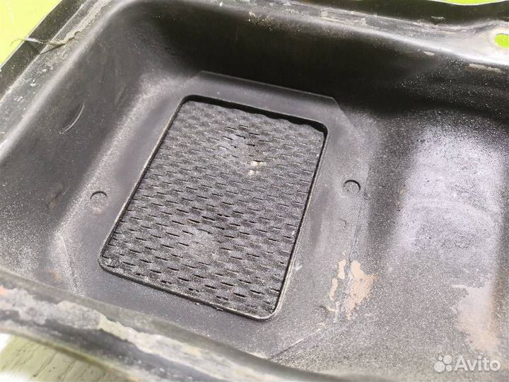 Крышка головки блока (клапанная) Ауди 80 90 Б3